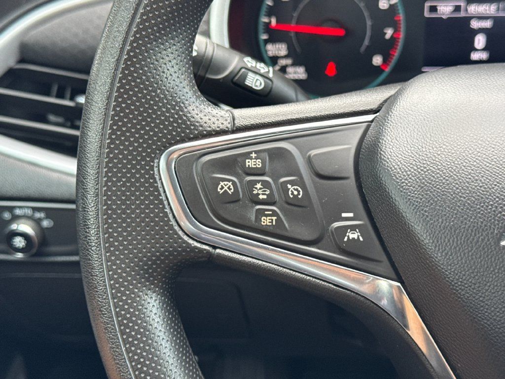 Used 2024 Chevrolet Malibu LT FWD image 25