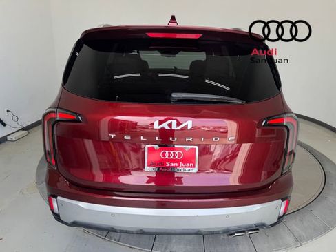 Used 2023 Kia Telluride EX w/ EX Captain's Chair Package FWD image 35