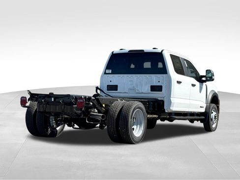 New 2026 Ford F550 4x4 Crew Cab Super Duty w/ XL Chrome Package image 3