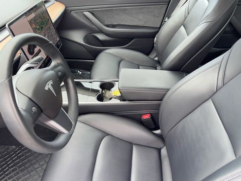 Used 2018 Tesla Model 3 Long Range image 17