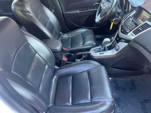 Used 2016 Chevrolet Cruze LT image 12