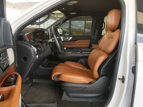 Used 2021 Lincoln Navigator Reserve AWD/4WD image 13