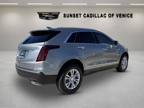 New 2026 Cadillac XT5 Luxury image 3