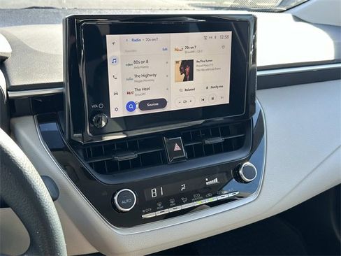 Used 2023 Toyota Corolla LE image 19