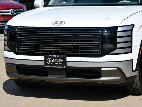 Used 2026 Hyundai Palisade SEL FWD image 3