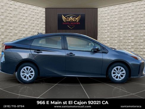 Used 2019 Toyota Prius LE FWD image 7