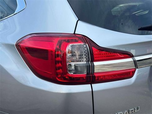 Used 2022 Subaru Ascent Limited w/ Popular Package #2A image 10