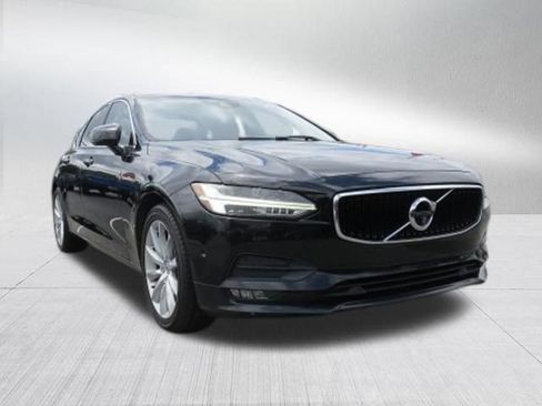 Used 2017 Volvo S90 T6 Momentum w/ Vision Package AWD/4WD image 9