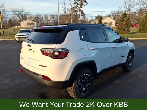 New 2026 Jeep Compass Trailhawk w/ Sun, Sound & Navigation Group image 5