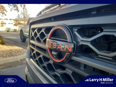 Used 2022 Nissan Frontier PRO-4X w/ Pro-4X Premium Package image 23