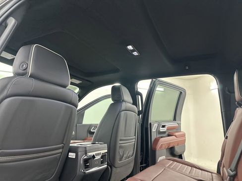 New 2026 GMC Sierra 3500 Denali Ultimate AWD/4WD image 24