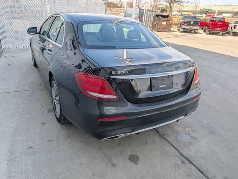 Used 2019 Mercedes-Benz E 300 4MATIC image 17