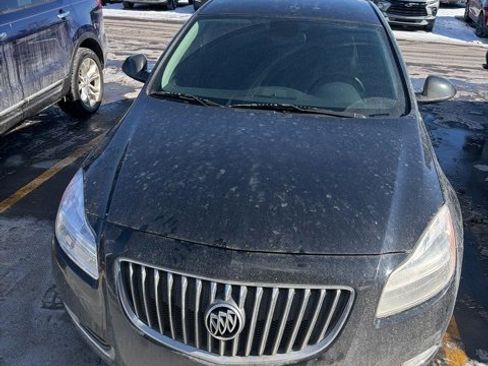Used 2011 Buick Regal CXL image 2