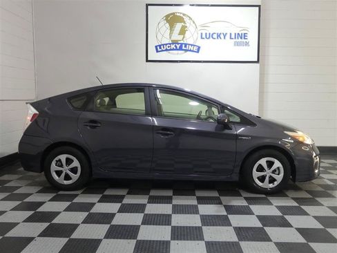 Used 2015 Toyota Prius Four FWD image 6