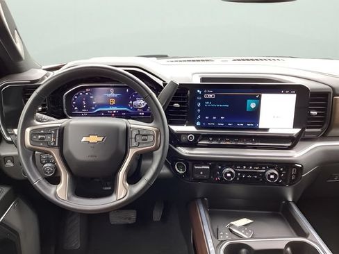 Used 2024 Chevrolet Silverado 2500 High Country AWD/4WD image 30