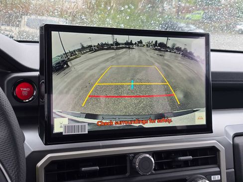 Used 2025 Toyota Tacoma TRD Sport image 24