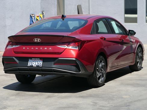 Used 2025 Hyundai Elantra Sport w/ Cargo Package FWD image 3