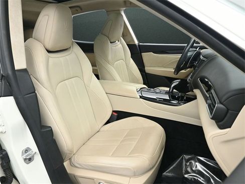 Used 2022 Maserati Levante Modena image 23