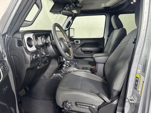 Used 2024 Jeep Wrangler Unlimited Sport AWD/4WD image 11