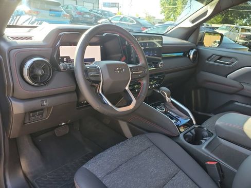 Used 2024 Chevrolet Colorado Z71 w/ Z71 Convenience Package 2 AWD/4WD image 20
