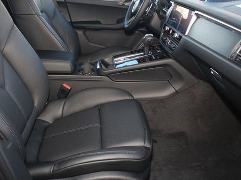 New 2026 Porsche Macan GTS image 25