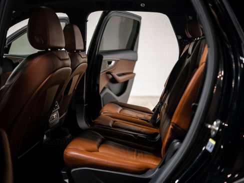 Used 2019 Audi Q7 3.0T Premium w/ Convenience Package image 30