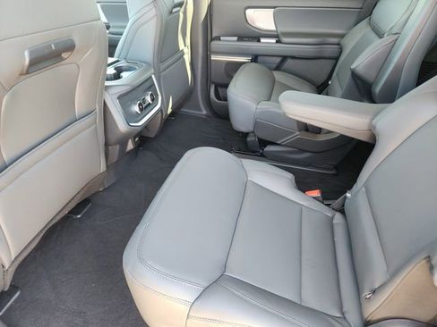 New 2026 Ford Expedition Active image 29