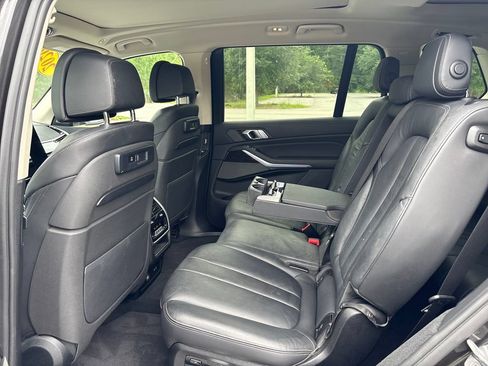Used 2020 BMW X7 xDrive40i w/ Premium Package AWD/4WD image 28