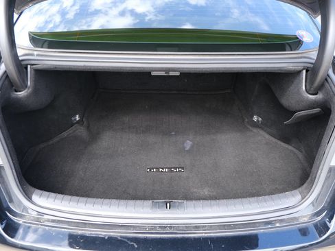 Used 2015 Hyundai Genesis 3.8 RWD image 13