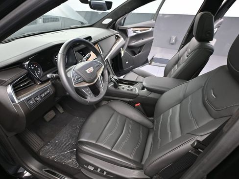 Used 2023 Cadillac XT5 Premium Luxury w/ Platinum Package image 28