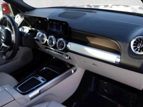 Certified 2026 Mercedes-Benz GLB 250 4MATIC image 29