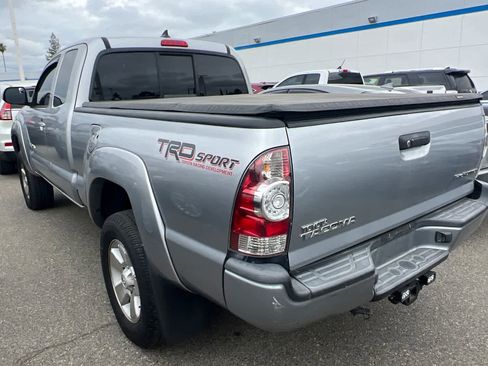Used 2015 Toyota Tacoma PreRunner w/ TRD Sport Package RWD image 6