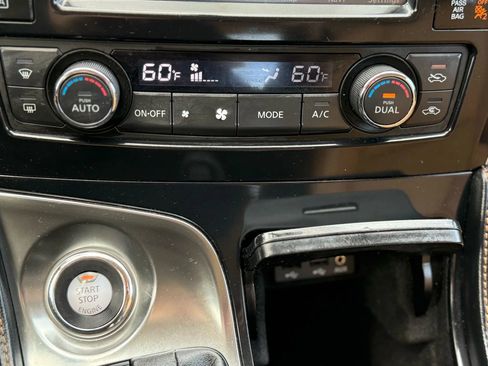 Used 2016 Nissan Maxima SR image 19