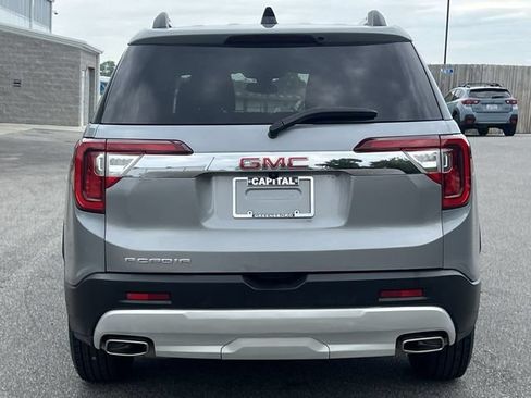 Used 2023 GMC Acadia SLT FWD image 12