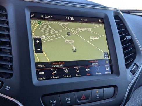 Certified 2023 Jeep Cherokee Altitude Lux image 23