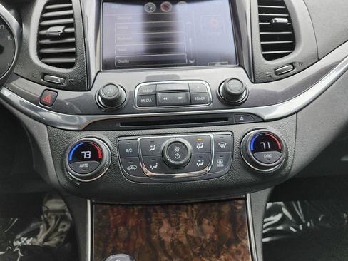 Used 2014 Chevrolet Impala LT w/ Convenience Package FWD image 31