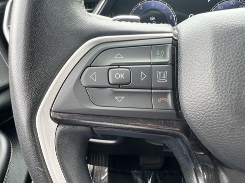Used 2022 Jeep Grand Cherokee Altitude AWD/4WD image 15