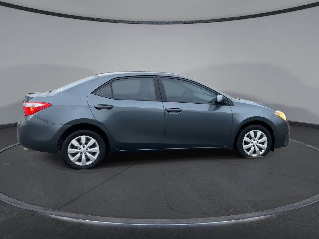 Used 2014 Toyota Corolla LE FWD image 9