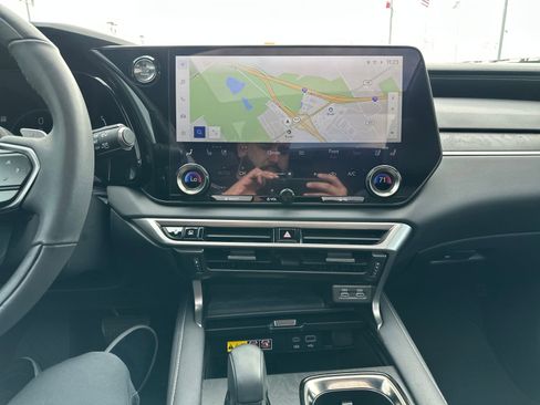 Used 2023 Lexus RX 350 Premium Plus image 16