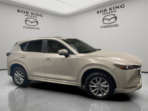 Used 2025 MAZDA CX-5 AWD 2.5 S w/ Preferred Package image 7