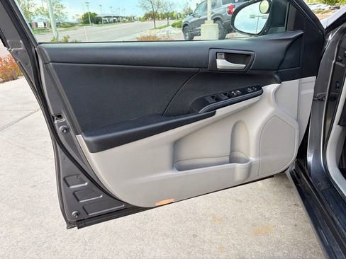 Used 2014 Toyota Camry FWD image 8