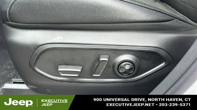 New 2026 Jeep Grand Cherokee Altitude AWD/4WD image 10
