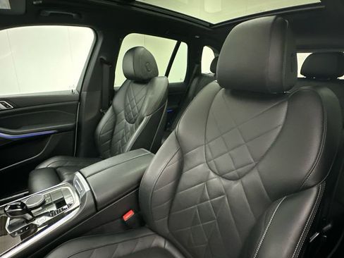 Used 2023 BMW X5 xDrive40i w/ Climate Comfort Package image 9