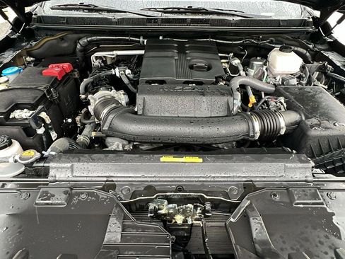 Used 2024 Nissan Frontier SV w/ SV Convenience Package AWD/4WD image 10