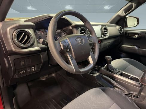 Used 2021 Toyota Tacoma TRD Sport RWD image 4