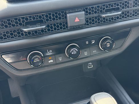 Used 2025 Honda HR-V LX image 22