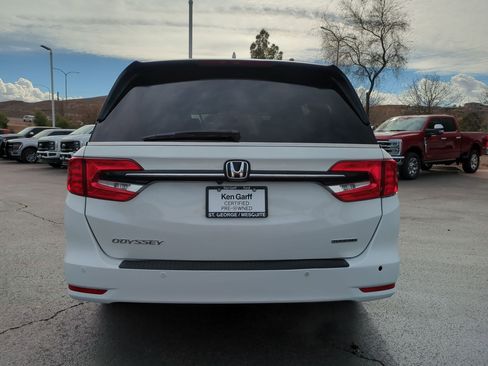 Used 2022 Honda Odyssey Touring image 4