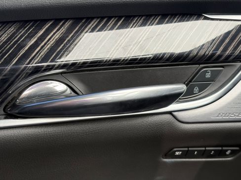 Certified 2025 Cadillac XT6 Premium Luxury image 33