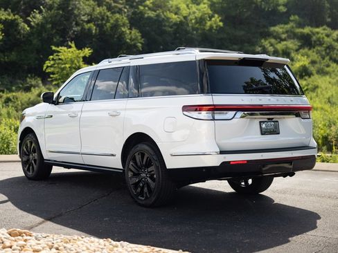 Used 2024 Lincoln Navigator L Reserve AWD/4WD image 4
