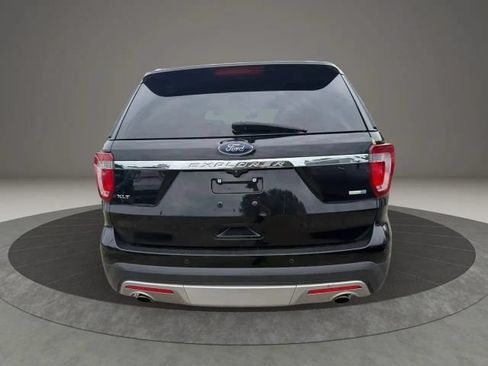 Used 2016 Ford Explorer XLT w/ Equipment Group 202A AWD/4WD image 6